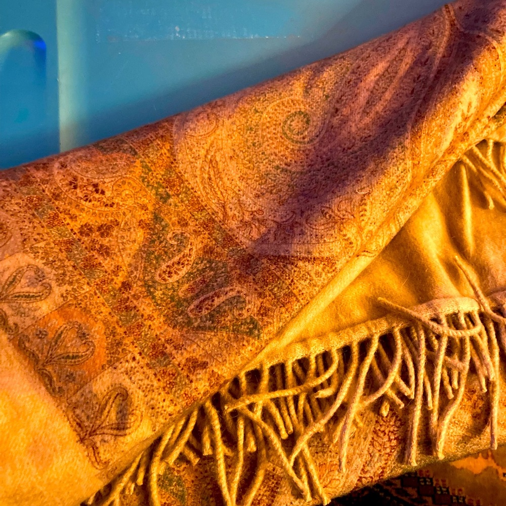 100 percent cashmere shawl